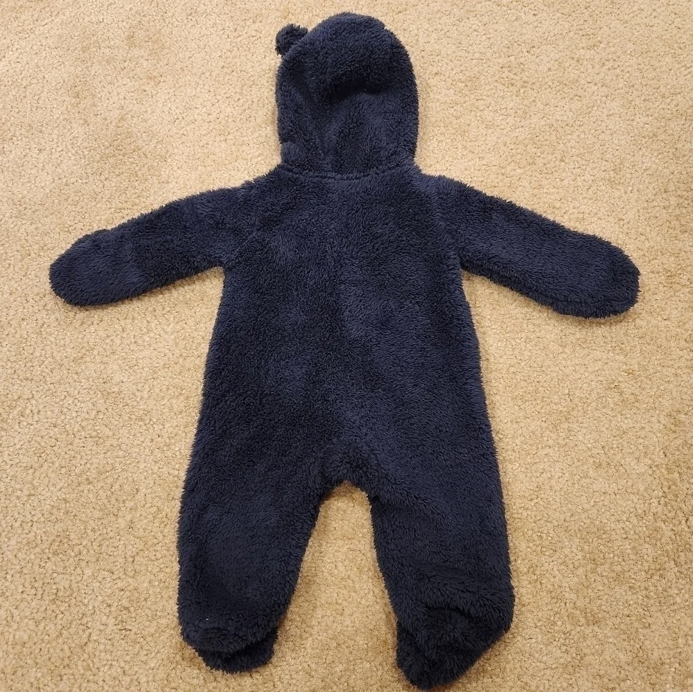𝅺CARTER'S Navy Blue Sherpa Pram/Bunting, size 3 months